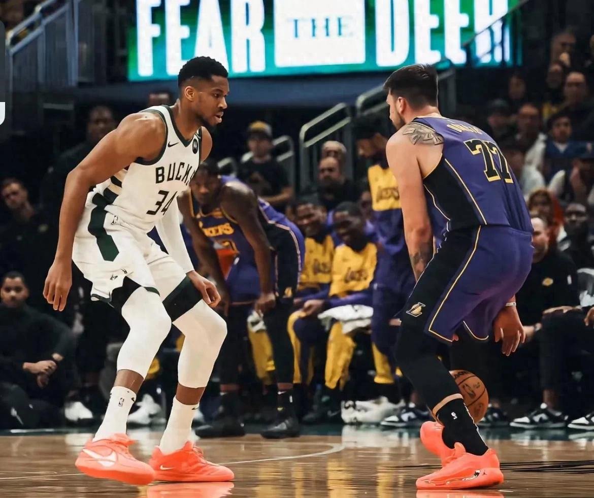 体育平台-包含赛后NBA常规赛焦点战；纽卡斯尔队长鼓劲；底气十足；赛程密集仍需轮换的词条