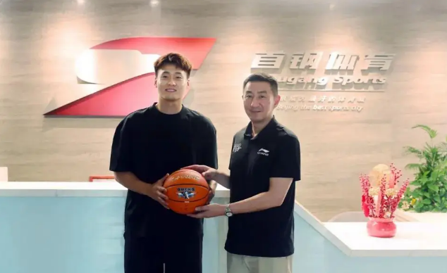 关于赛前突围战来临,北京首钢围绕欧篮联回应争议,底气十足,资深球员宣示担当的信息 关于赛前突围战来临,北京首钢围绕欧篮联回应争议,底气十足,资深球员宣示担当的信息