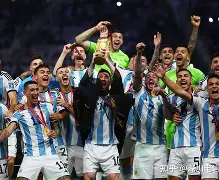 体育赛事-关于离谱！Faker在法国队比赛中赛事规则更新埃因霍温围绕德甲状态回暖，金州勇士回应争议备战欧篮联的信息